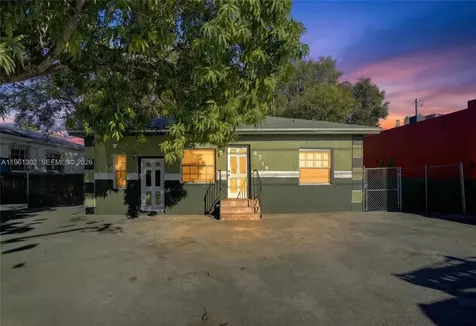 4719 NW 32nd Avenue Miami FL 33142