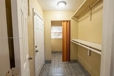 4719 NW 32nd Avenue Miami FL 33142
