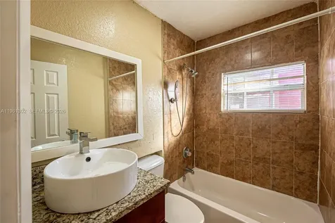 4719 NW 32nd Avenue Miami FL 33142