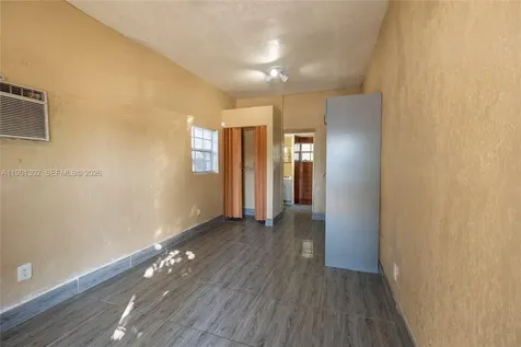 4719 NW 32nd Avenue Miami FL 33142