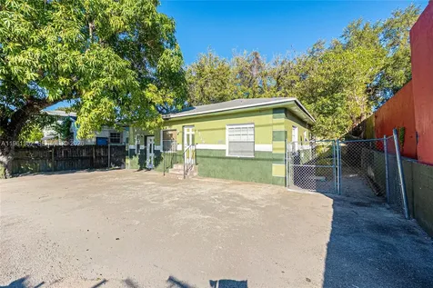 4719 NW 32nd Avenue Miami FL 33142