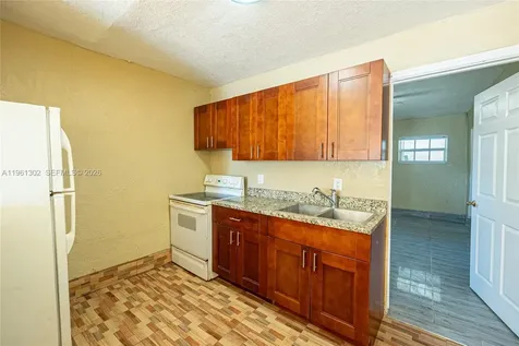 4719 NW 32nd Avenue Miami FL 33142