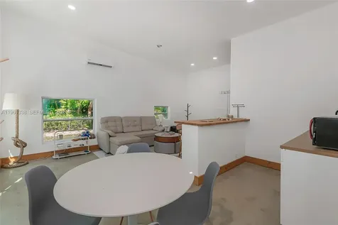4121 SW 3rd Street Plantation FL 33317