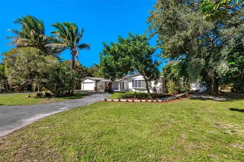 4121 SW 3rd Street Plantation FL 33317