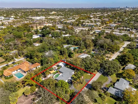 4121 SW 3rd Street Plantation FL 33317