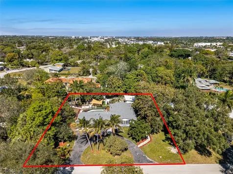 4121 SW 3rd Street Plantation FL 33317