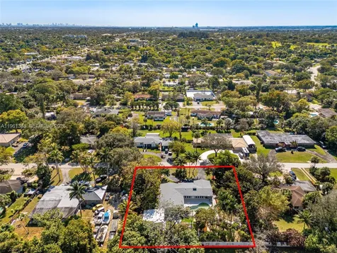 4121 SW 3rd Street Plantation FL 33317