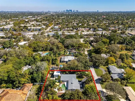 4121 SW 3rd Street Plantation FL 33317