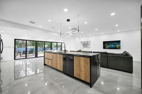 112 NW 53rd Street Miami FL 33127