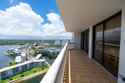 1000 W Island Boulevard Aventura FL 33160