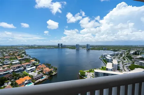 1000 W Island Boulevard Aventura FL 33160