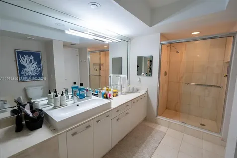 1000 W Island Boulevard Aventura FL 33160