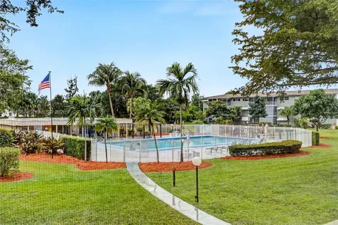 5100 Washington Street Hollywood FL 33021