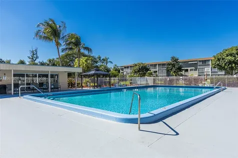 5100 Washington Street Hollywood FL 33021
