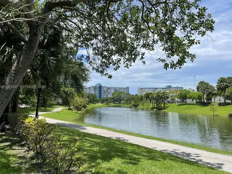 5100 Washington Street Hollywood FL 33021