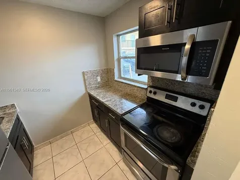 2721 NW 23rd Court Miami FL 33142