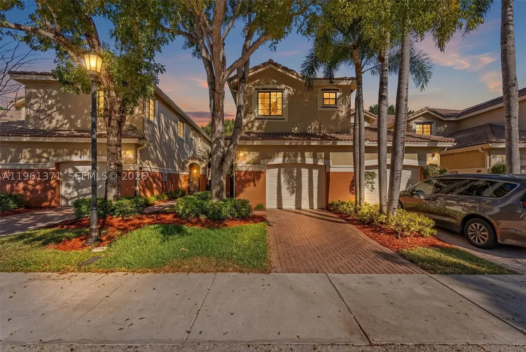 3815 Tree Top Drive Weston FL 33332