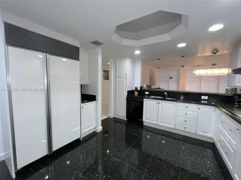 9559 Collins Avenue Surfside FL 33154