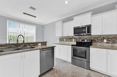 1518 Maple Drive Weston FL 33327