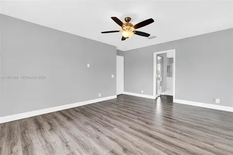 1518 Maple Drive Weston FL 33327