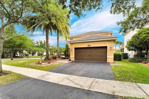 1518 Maple Drive Weston FL 33327