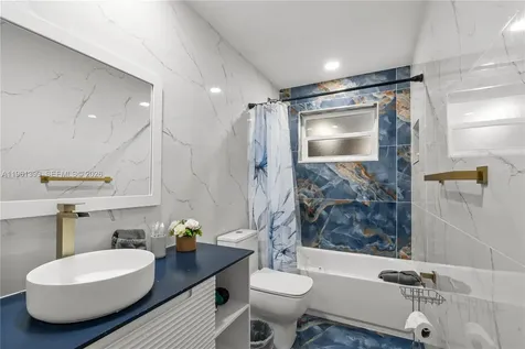 390 NW 40th Street Deerfield Beach FL 33064