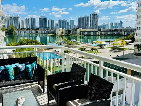 18051 Biscayne Boulevard Aventura FL 33160