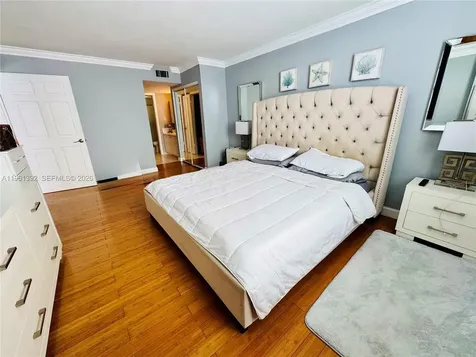 18051 Biscayne Boulevard Aventura FL 33160