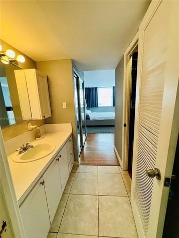 18051 Biscayne Boulevard Aventura FL 33160