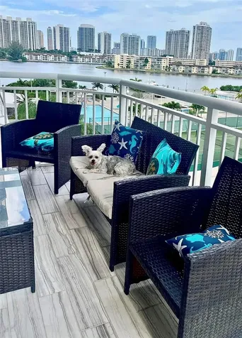 18051 Biscayne Boulevard Aventura FL 33160