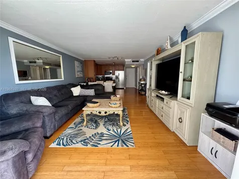 18051 Biscayne Boulevard Aventura FL 33160
