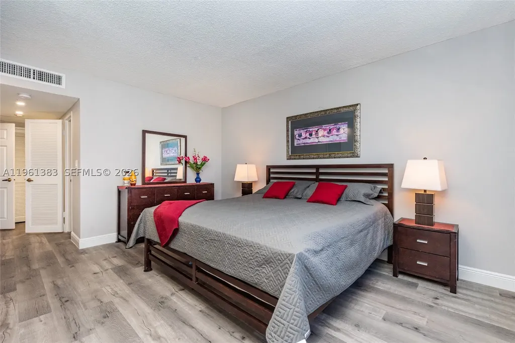 2501 S Ocean Drive Hollywood FL 33019