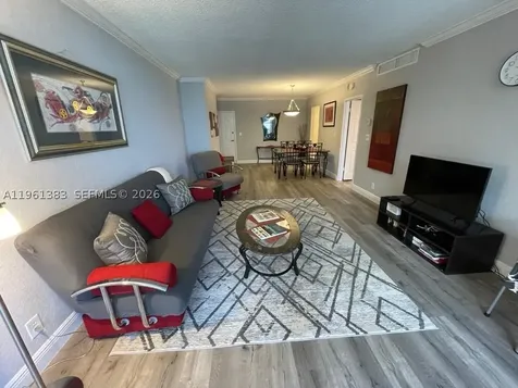 2501 S Ocean Drive Hollywood FL 33019