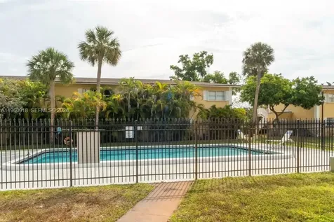 550 SE 2nd Avenue Deerfield Beach FL 33441