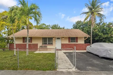 6141 Funston Street Hollywood FL 33023