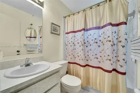 6141 Funston Street Hollywood FL 33023