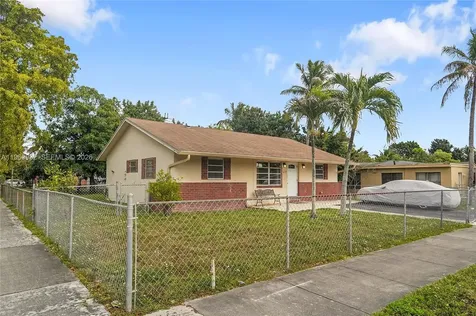 6141 Funston Street Hollywood FL 33023