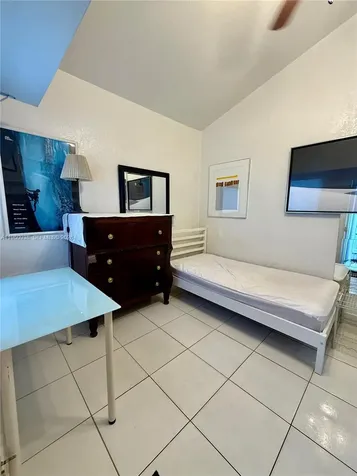 1750 SW 16th Street Miami FL 33145