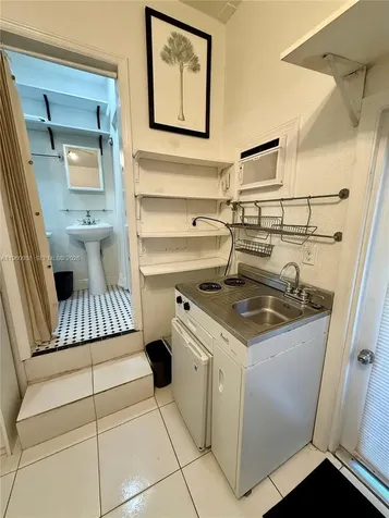 1750 SW 16th Street Miami FL 33145