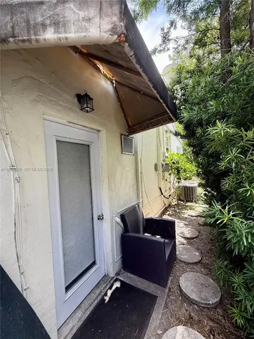 1750 SW 16th Street Miami FL 33145