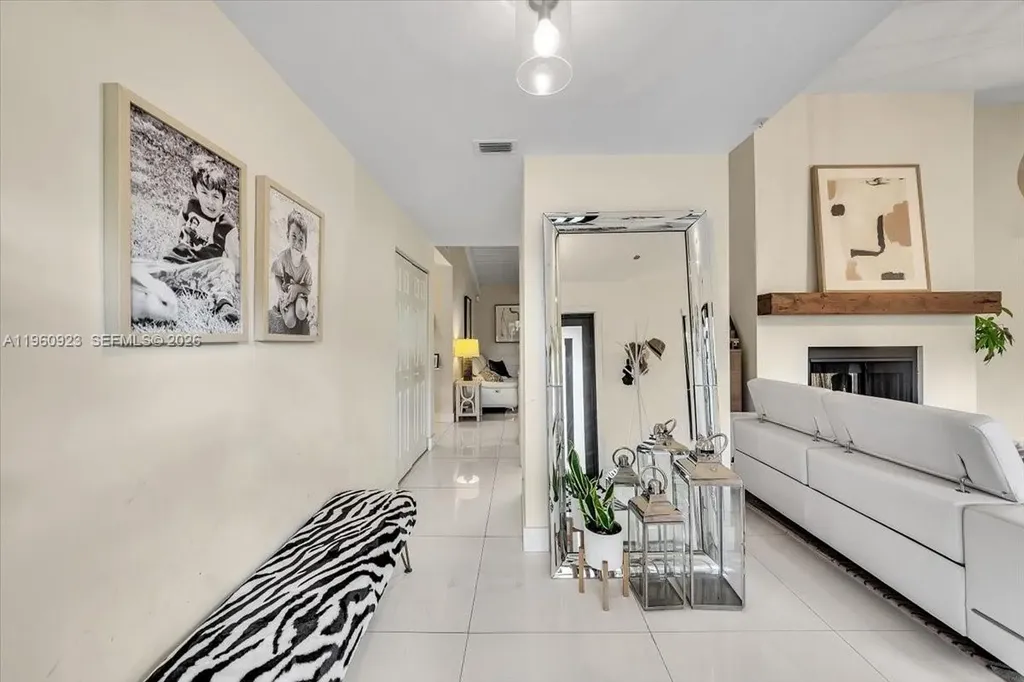 311 NW 101st Terrace Coral Springs FL 33071