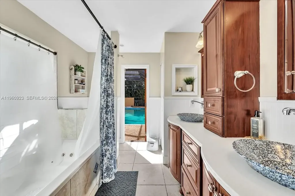 311 NW 101st Terrace Coral Springs FL 33071