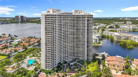 1000 W Island Boulevard Aventura FL 33160