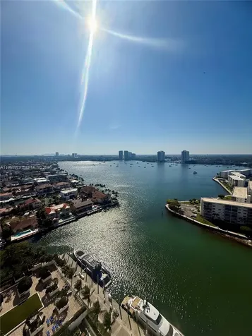 1000 W Island Boulevard Aventura FL 33160