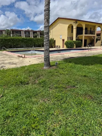2747 NW 47th Lane Lauderdale Lakes FL 33313