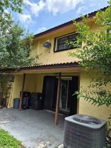 2747 NW 47th Lane Lauderdale Lakes FL 33313