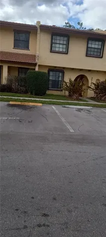 2747 NW 47th Lane Lauderdale Lakes FL 33313