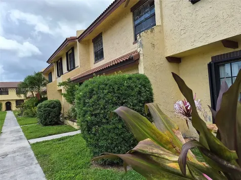 2747 NW 47th Lane Lauderdale Lakes FL 33313
