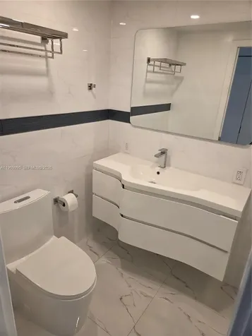 11 Island Avenue Miami Beach FL 33139