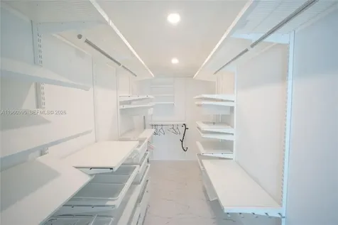 11 Island Avenue Miami Beach FL 33139